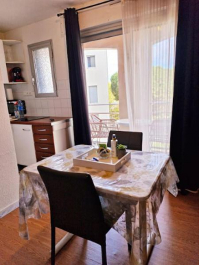 Studio cabine pour 4 équipé proche port Cap d'Agde